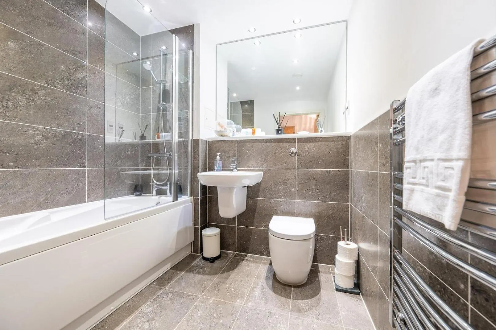 Bay Point By Ty Sa Apartment Cardiff